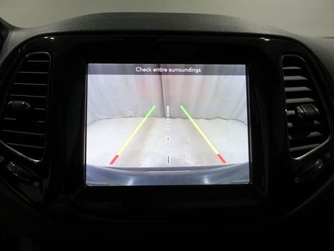 Used 2017 Jeep Compass Limited AWD/4WD image 26