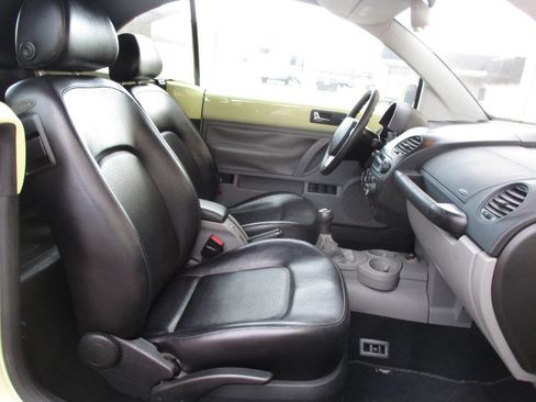 Used 2003 Volkswagen Beetle GLS image 87