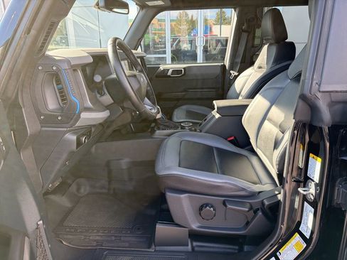 Used 2024 Ford Bronco Black Diamond AWD/4WD image 11