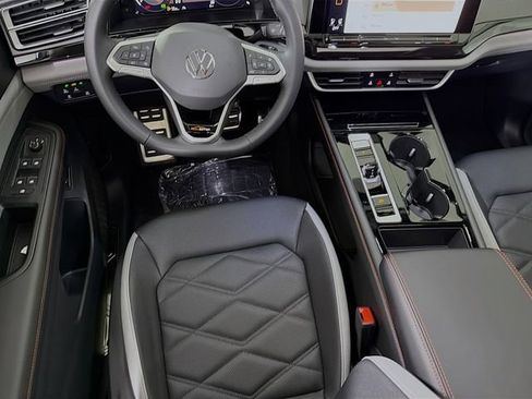New 2026 Volkswagen Atlas Peak Edition AWD/4WD image 25