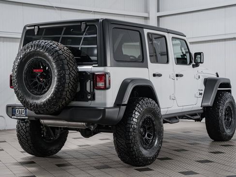 Used 2024 Jeep Wrangler Sport image 7