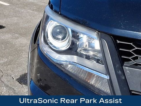 Used 2019 Chevrolet Colorado Z71 image 12