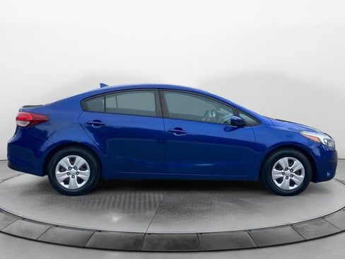 Used 2017 Kia Forte LX image 6