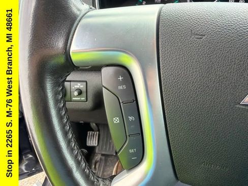 Used 2017 Chevrolet Traverse LT w/ Style and Technology Package FWD image 27