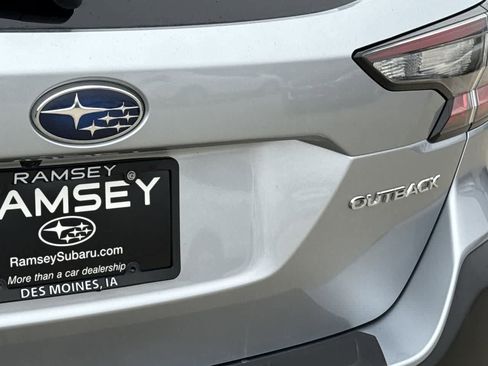 Used 2025 Subaru Outback Premium w/ Popular Package #1A image 11