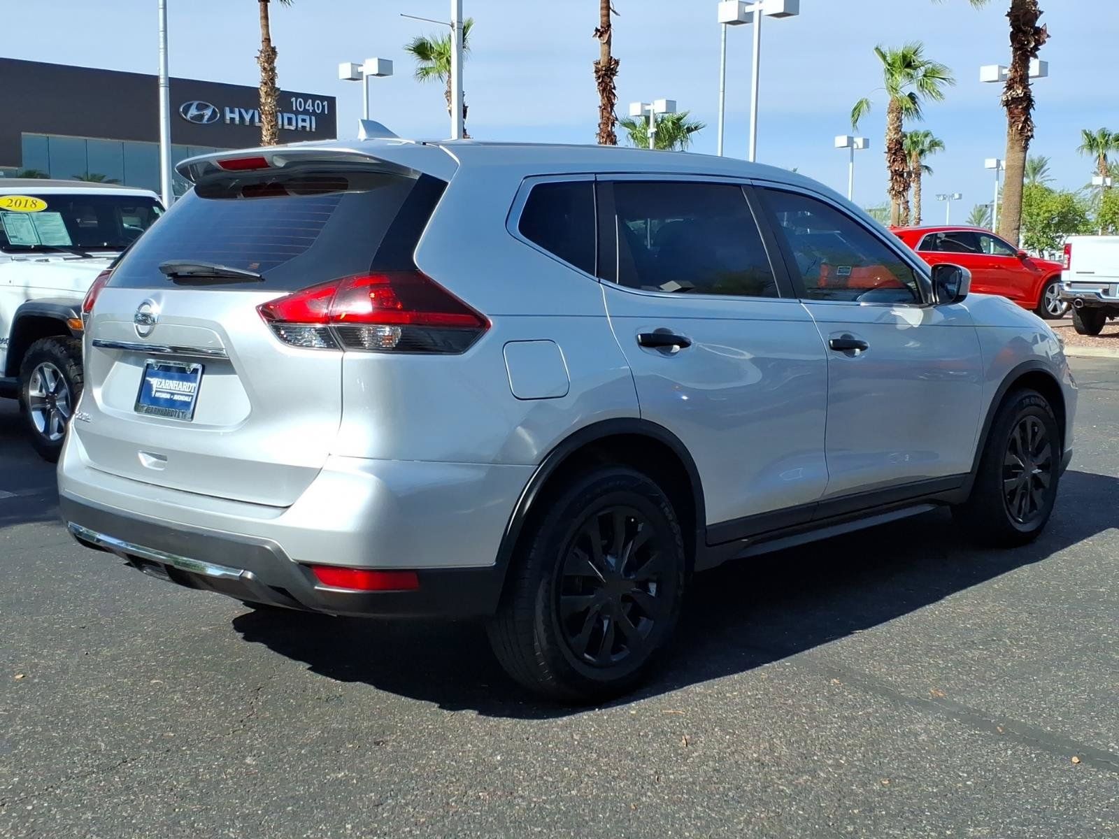 Used 2018 Nissan Rogue S FWD image 5
