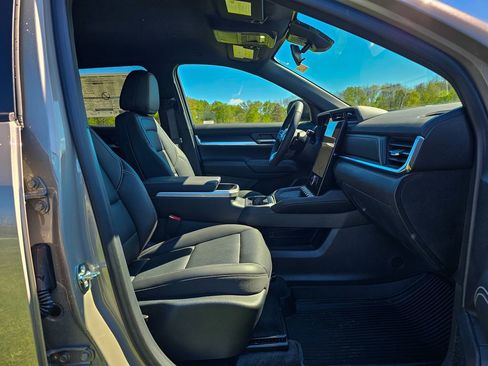 New 2026 GMC Terrain Elevation w/ Elevation Premium Package AWD/4WD image 35