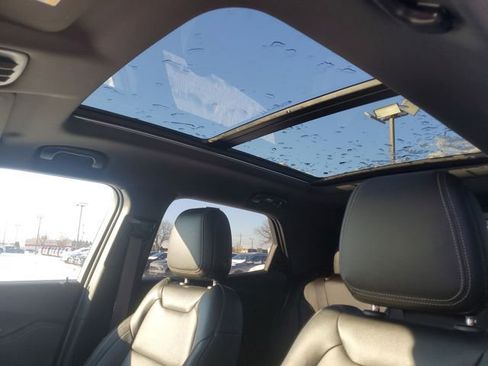 Used 2023 Chevrolet TrailBlazer ACTIV w/ Sun and Liftgate Package image 8