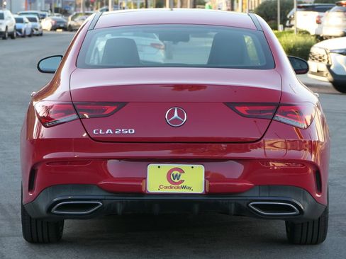 Used 2020 Mercedes-Benz CLA 250 image 3