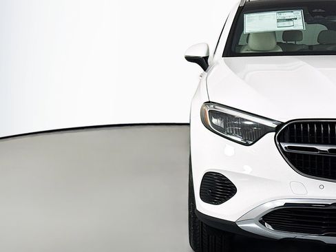 New 2026 Mercedes-Benz GLC 300 4MATIC image 13
