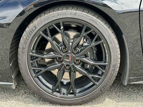 Used 2025 Chevrolet Corvette Stingray Preferred Cpe w/ Stealth Interior Trim Package RWD image 31