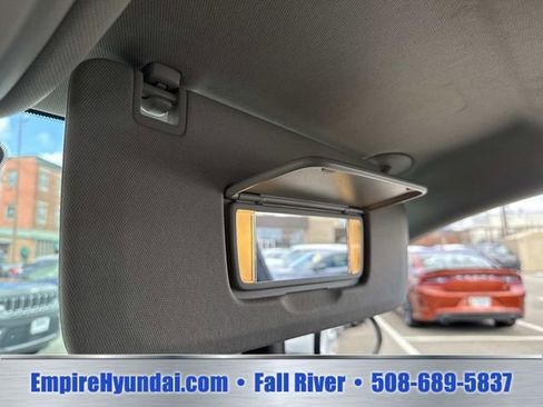 Used 2024 Buick Encore GX Sport Touring AWD/4WD image 25
