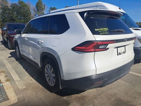 Used 2024 Toyota Grand Highlander XLE image 8