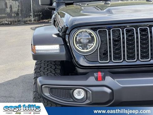 Certified 2025 Jeep Wrangler Unlimited Rubicon AWD/4WD image 9