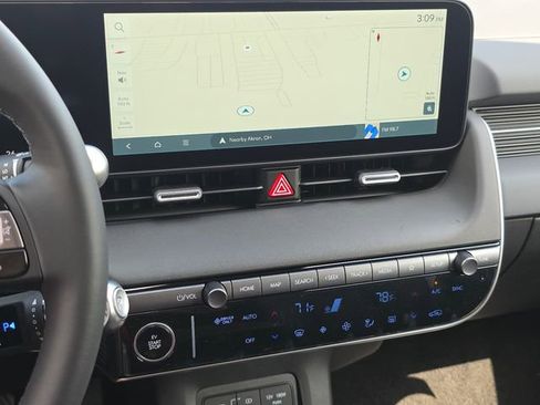 New 2025 Hyundai Ioniq 5 SEL AWD/4WD image 9