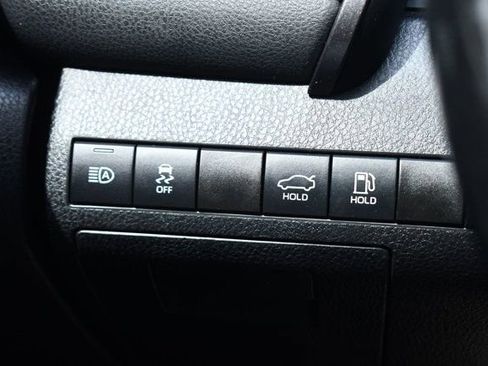 Used 2021 Toyota Camry SE image 34