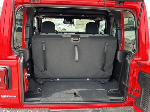 New 2026 Jeep Wrangler Rubicon w/ Xtreme 35 Tire Package image 6