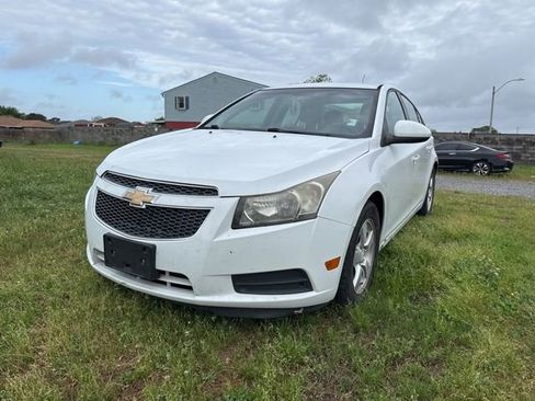 Used 2011 Chevrolet Cruze LT image 1