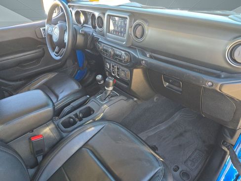 Used 2023 Jeep Gladiator Sport image 28