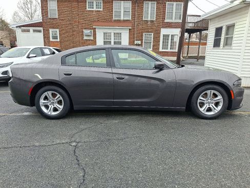 Used 2021 Dodge Charger SXT w/ Leather Interior Group image 6