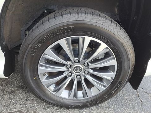 Used 2023 Lexus GX 460 Premium AWD/4WD image 25