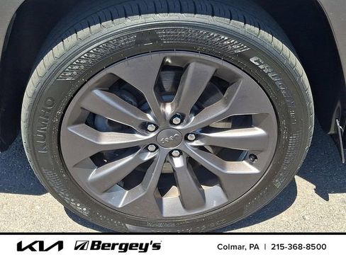 Used 2019 Jeep Cherokee High Altitude AWD/4WD image 10