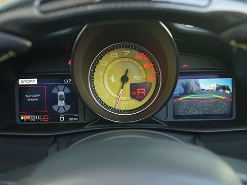 Used 2018 Ferrari 488 Spider RWD image 8