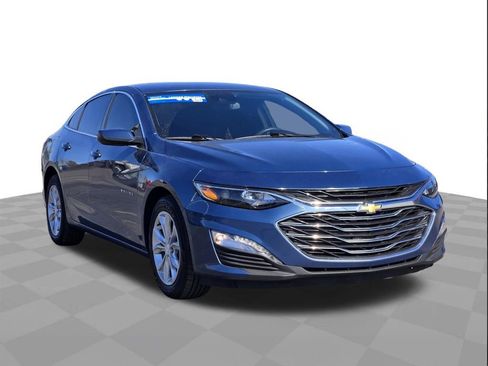 Used 2024 Chevrolet Malibu LT image 3