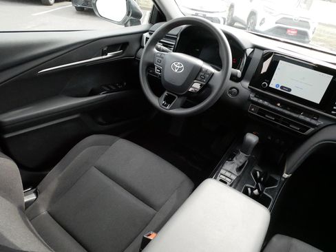 Certified 2025 Toyota Camry LE image 9