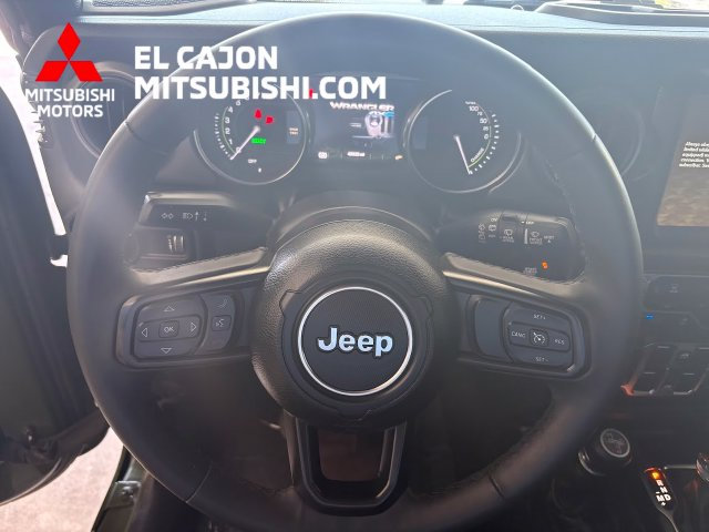 Used 2023 Jeep Wrangler Unlimited w/ Sun & Screen Package AWD/4WD image 13