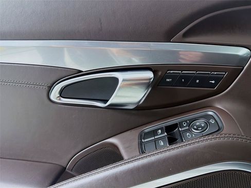 Certified 2022 Porsche 718 Cayman RWD image 7