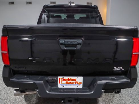 Used 2024 Toyota Tacoma TRD Off-Road AWD/4WD image 8