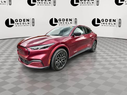 Used 2025 Ford Mustang Mach-E Premium AWD/4WD image 4