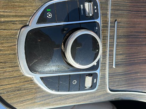 Used 2018 Mercedes-Benz C 300 Sedan image 19