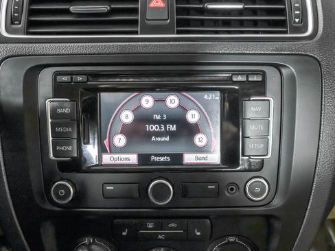 Used 2012 Volkswagen Jetta SEL image 29