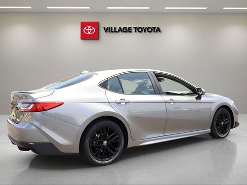 New 2026 Toyota Camry SE FWD image 5
