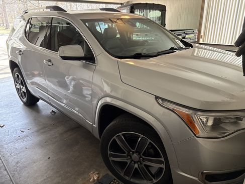 Used 2018 GMC Acadia Denali w/ LPO, Floor Liner Package image 3