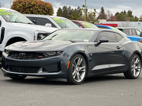 Used 2019 Chevrolet Camaro LT w/ RS Package image 9