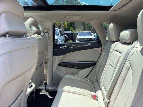 Used 2019 Lincoln MKC Reserve w/ MKC Technology Package FWD image 22