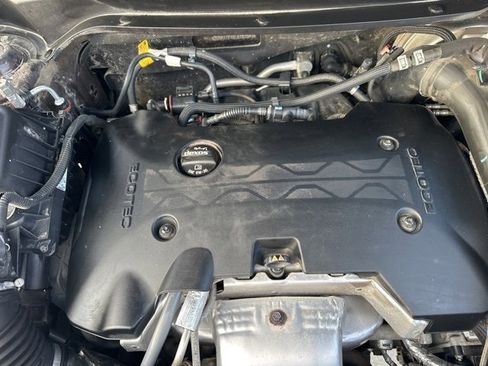 Used 2020 Chevrolet Equinox Premier image 36