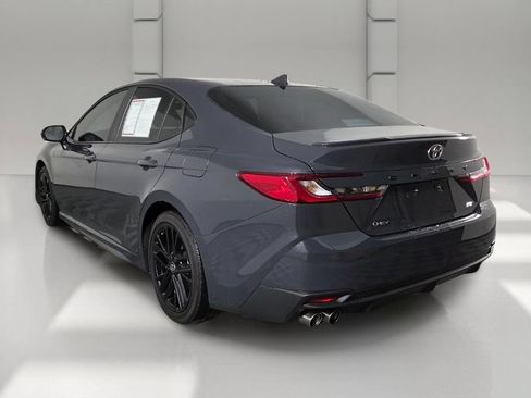 Used 2025 Toyota Camry SE w/ Convenience Package FWD image 7
