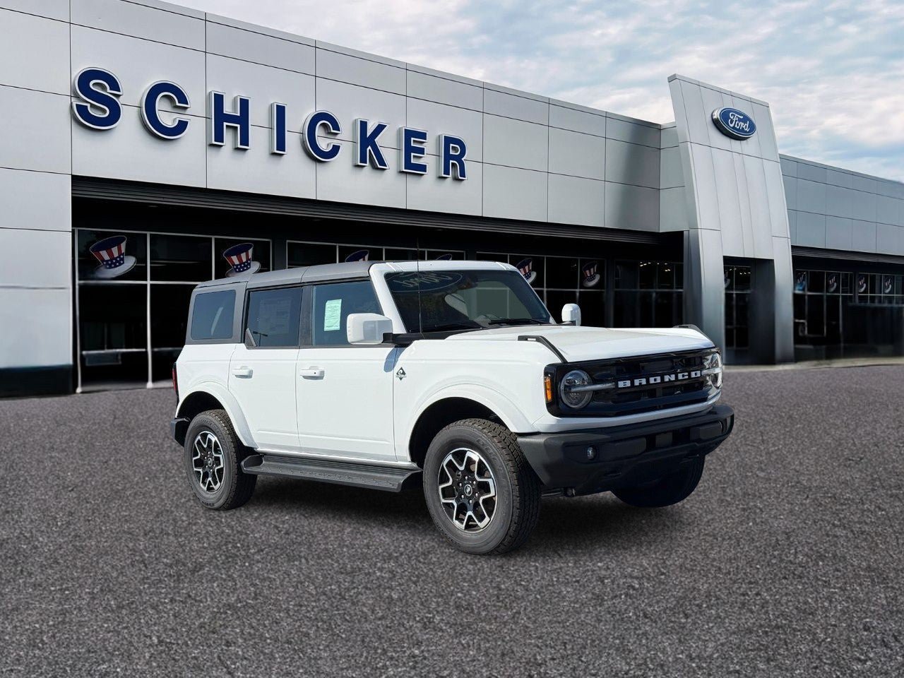 Used 2025 Ford Bronco Outer Banks AWD/4WD image 1