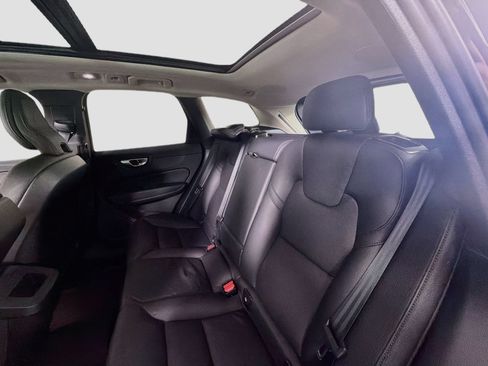 Used 2023 Volvo XC60 B5 Plus w/ Climate Package FWD image 26