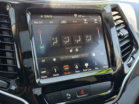 Used 2019 Jeep Cherokee Limited AWD/4WD image 19