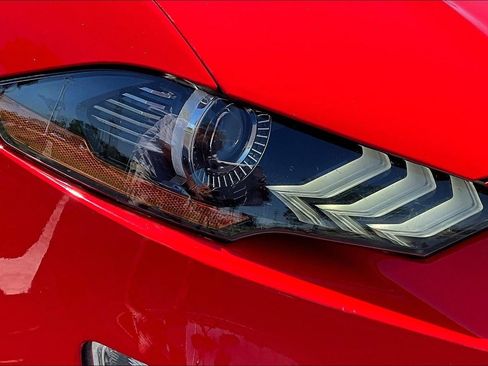 Used 2019 Ford Mustang Premium RWD image 31