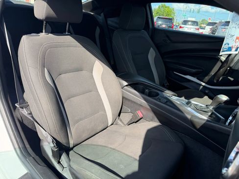 Used 2019 Chevrolet Camaro LS RWD image 8