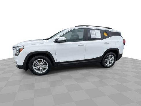 Certified 2023 GMC Terrain SLE w/ Driver Convenience Package FWD image 5