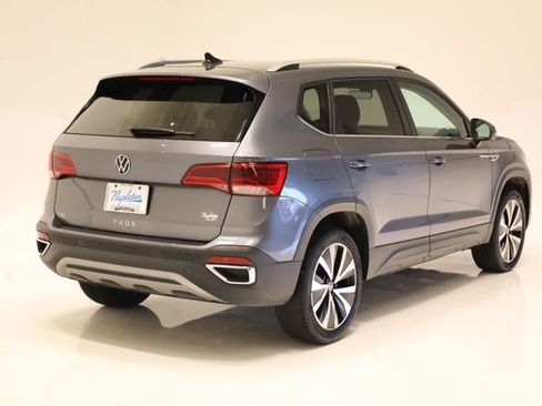 Used 2024 Volkswagen Taos SE FWD image 6