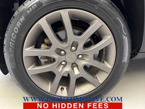 Used 2016 Jeep Renegade 75th Anniversary AWD/4WD image 9