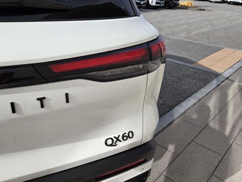 Certified 2025 INFINITI QX60 Luxe w/ Black Edition image 13